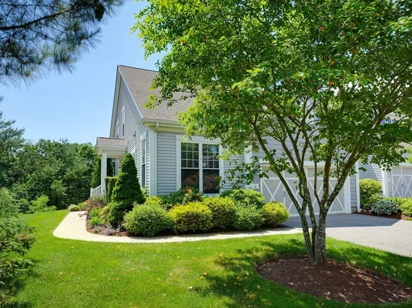 5 Morgan Dr, Natick, MA 01760