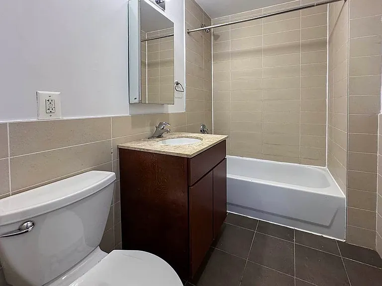 918 Metropolitan Ave #3 — Photo 8