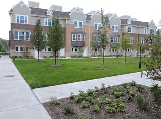 10238 S Hale Ave, Chicago, IL 60643