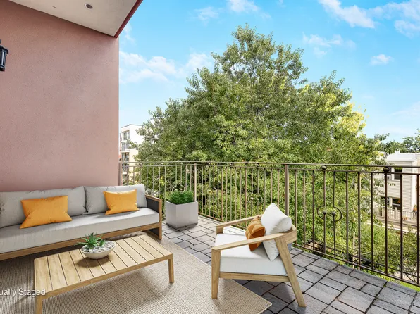 212 Eckford Street image 1 of 10