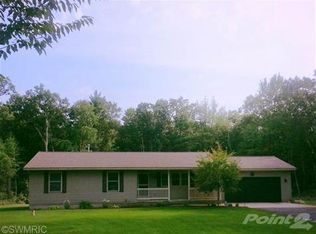 19441 Timberland Dr, Howard City, MI 49329