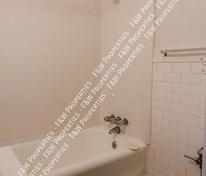 1544 E Broad St #303 — Photo 21