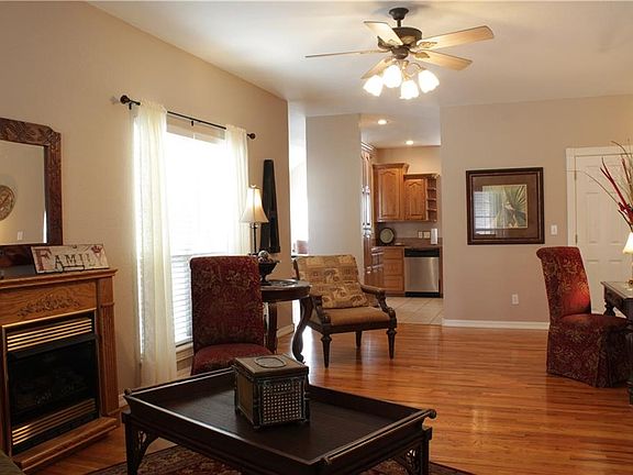 2nd image of 7 Stobo Ln