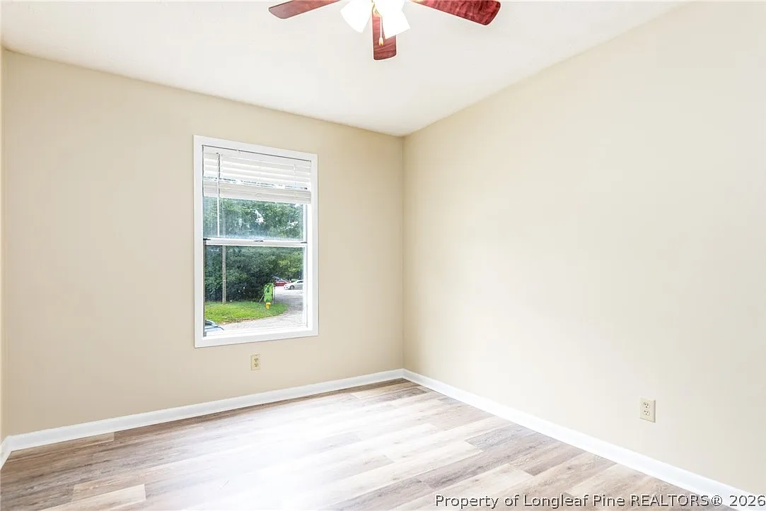 3 bed, 2.0 bath, 1208 sqft, $1,300 — Photo 4