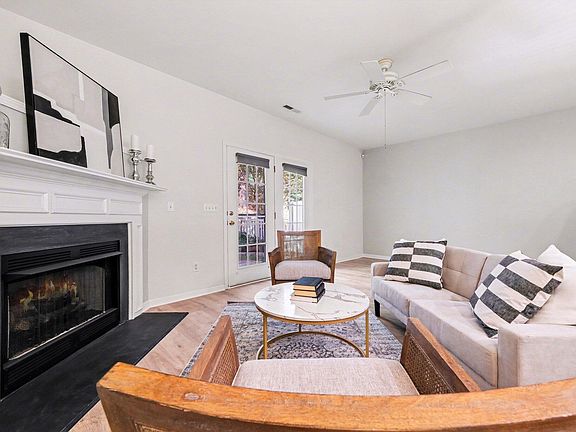 4th image of 1132 Vermillion Dr