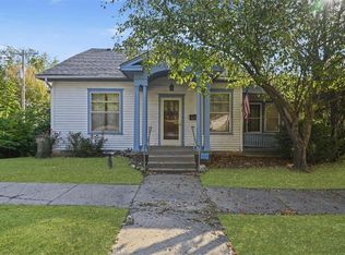 708 N 5th St, Atchison, KS 66002