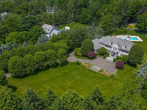 2nd image of 2 Henker Farm Ln