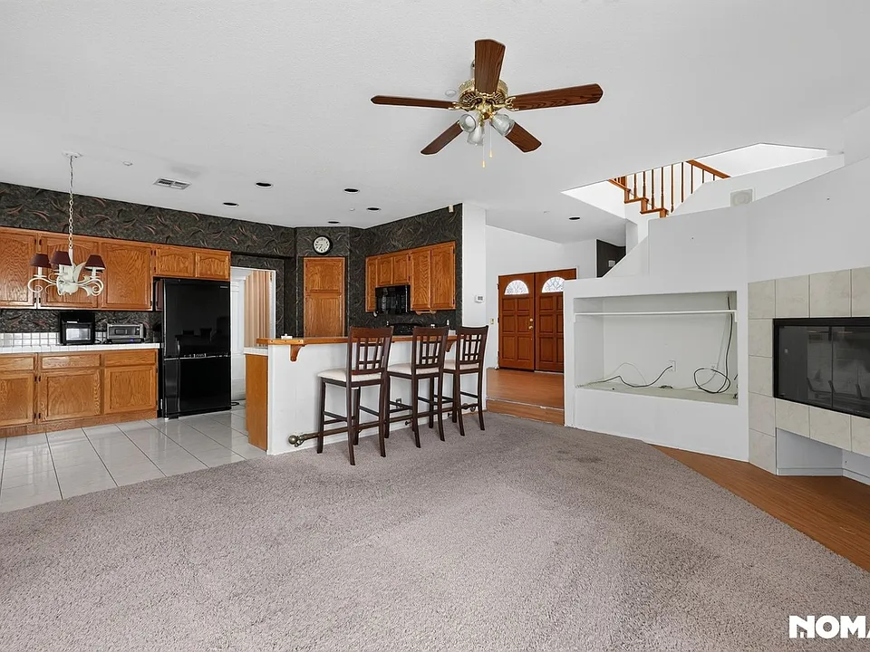 13909 Marbella St