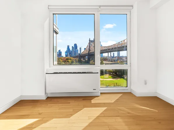 415 Main Street image 3 of 15