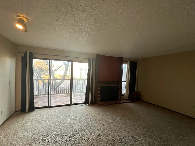 2221 N Bramblewood St #202 — Photo 7
