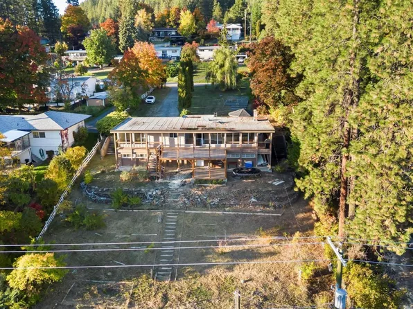 2424 Crawford St, Creston, BC V0B 1G5