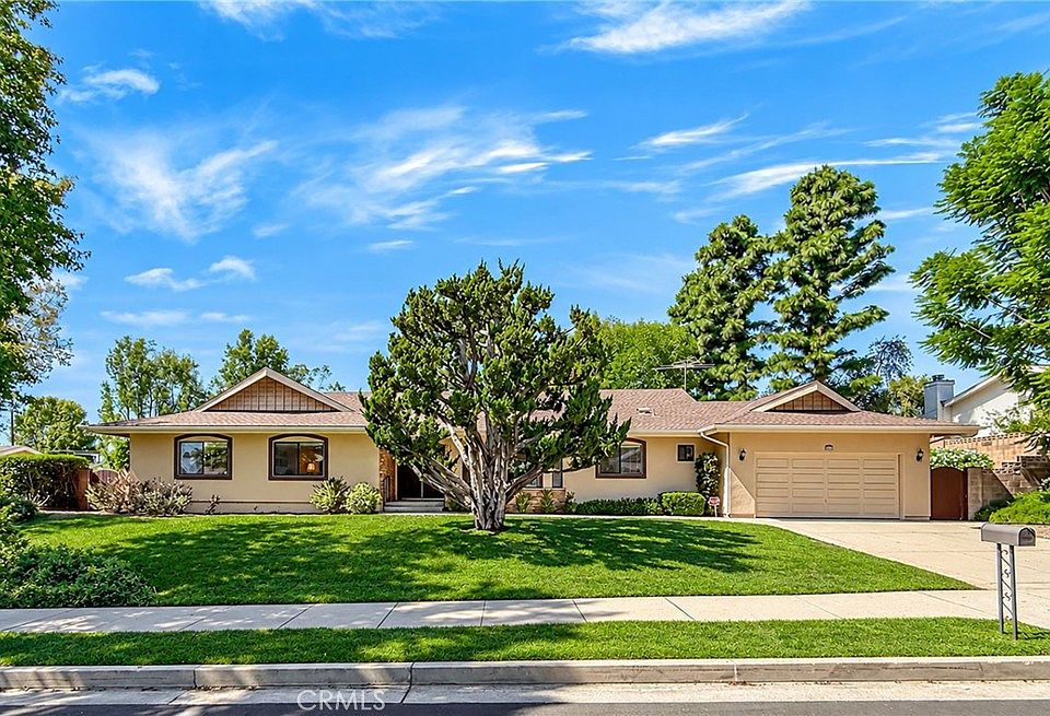 1st image of 9525 Encino Ave