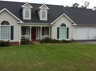 2635 New Ridge Rd, Elliston, VA 24087