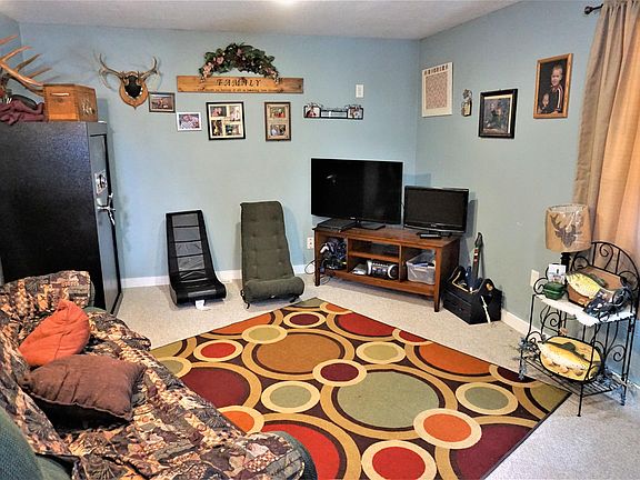 4th image of 47872 326th St