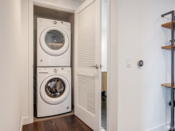 5th image of 1300 22nd St APT 309