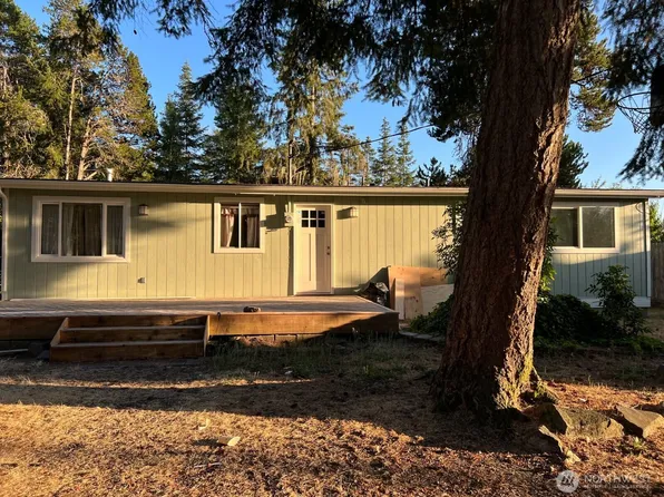 181 E Coulter Creek Road S, Belfair, WA 98528