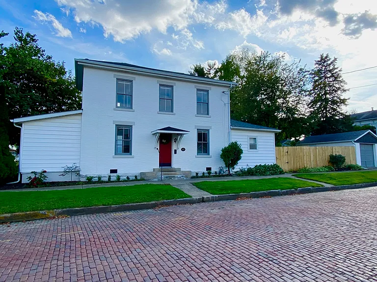 618 E Vine St #618 — Photo 1