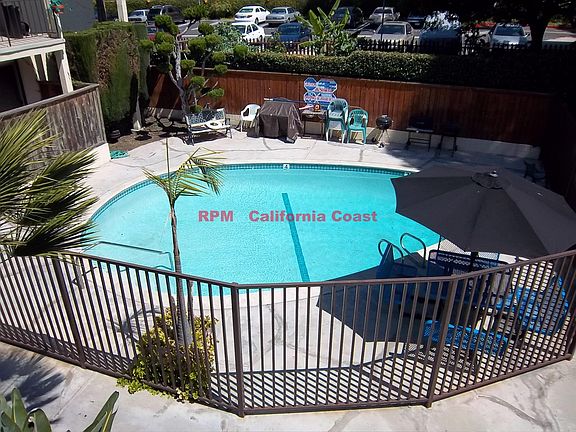 3rd image of 756 N Inglewood Ave APT 9