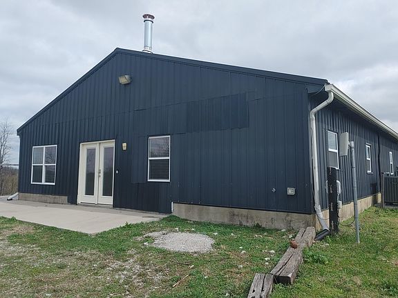 5th image of 534 Maple Grove Rd