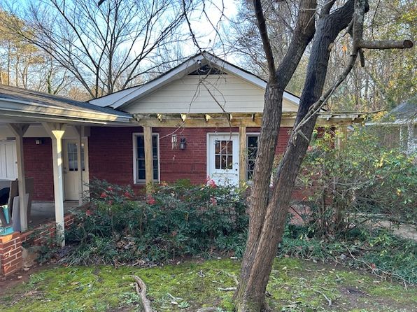122 Hickory St