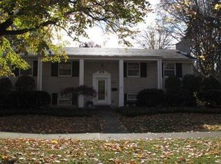1935 Collegewood Dr, Ypsilanti, MI 48197