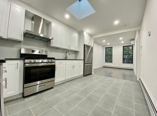 35 Garnet St FLOOR 3, Brooklyn, NY 11231