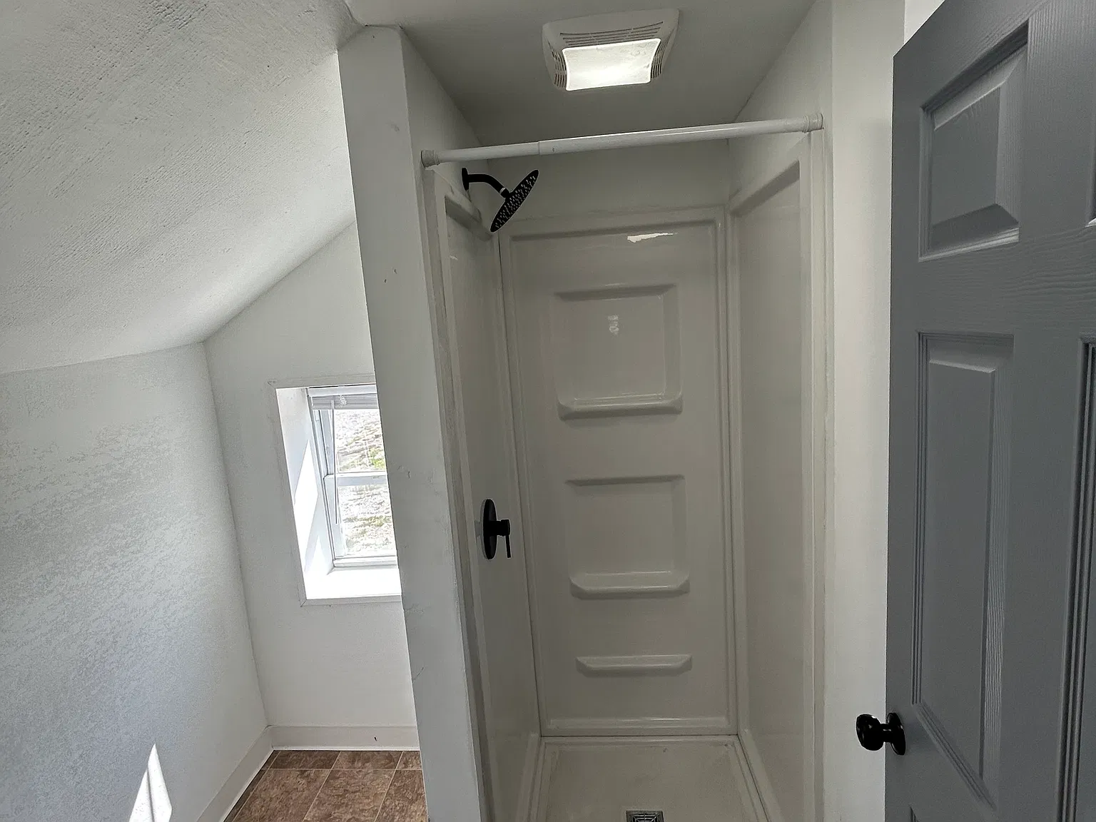 2 bed, $800 — Photo 2