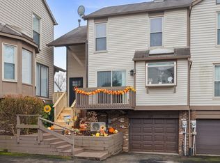 220 Spring Run Dr, Monroeville, PA 15146