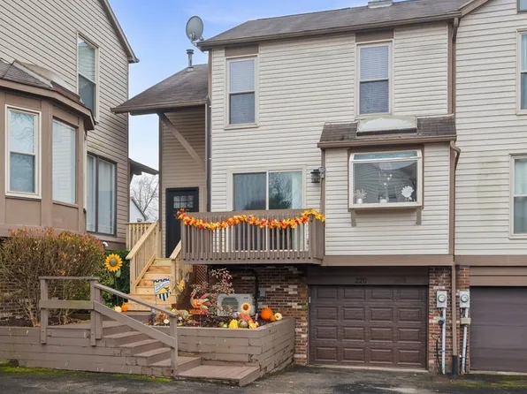 220 Spring Run Dr, Monroeville, PA 15146