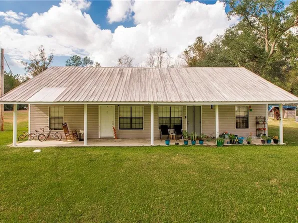 23875 Leaning Oaks Dr, Springfield, LA 70462