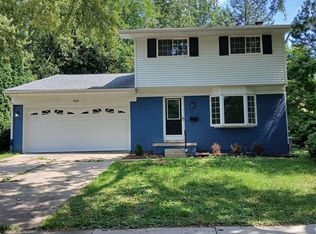 868 Watson Rd, Saline, MI 48176