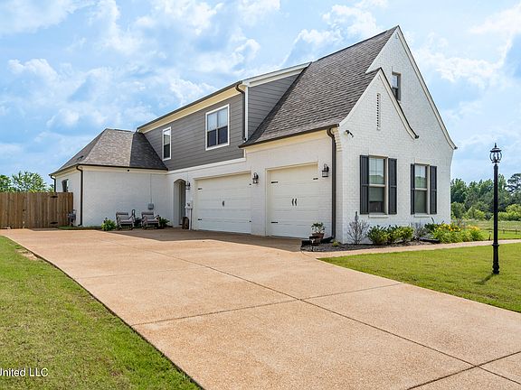 3rd image of 14403 Knightsbridge Ln