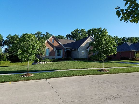 2nd image of 7688 Sawgrass Dr