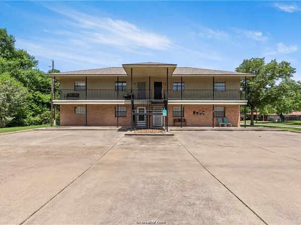609 Wades Way, Navasota, TX