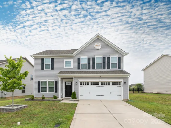 1707 Scarbrough Cir SW, Concord, NC 28025