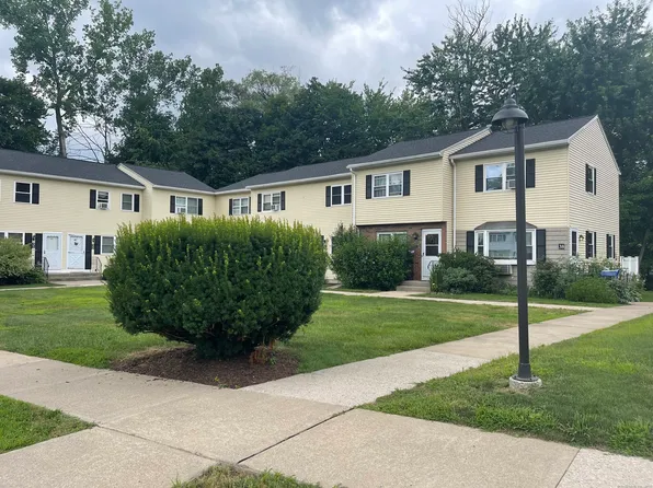 56 Elm Street APT 36, Enfield, CT 06082