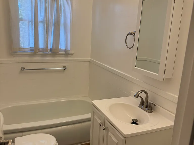 10603 Camarillo St — Photo 17