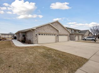 2185 Trailside Ln, De Pere, WI 54115