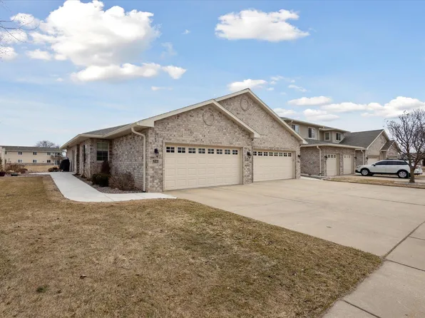 2185 Trailside Ln, De Pere, WI 54115