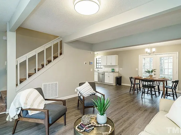 1219 Fernridge Dr — Photo 9