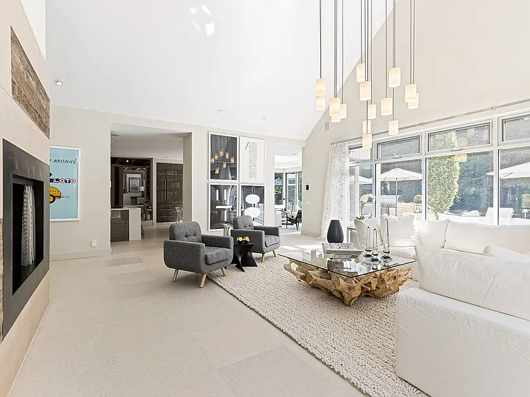 7 Rolling Wood Ln — Photo 8