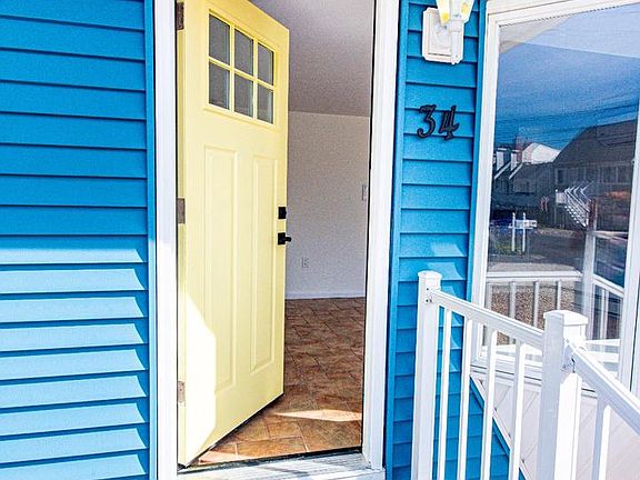 3rd image of 34 Frank Dr