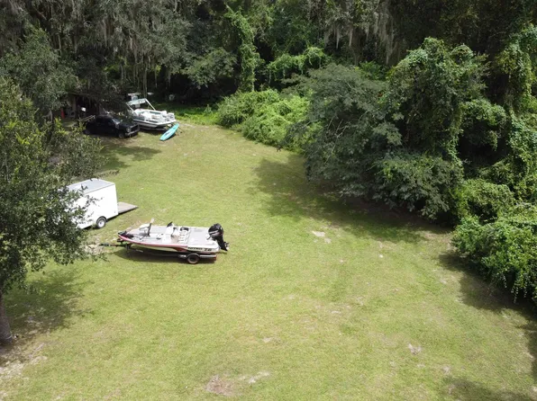 35 C L Townsend Ln, Crawfordville, FL 32327