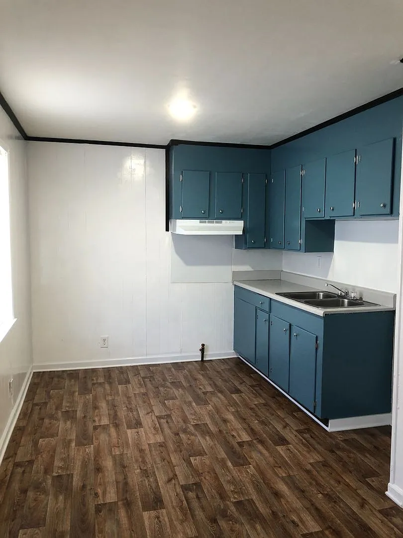 620 Evans St. — Photo 2