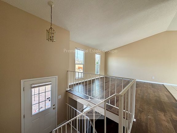 4th image of 4815 Eldon Dr S