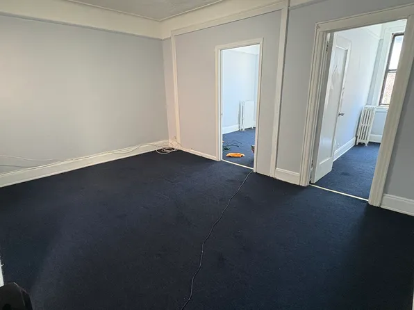 23-25 33rd Road image 1 of 17