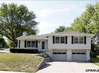 4724 Englewood Ave, Omaha, NE 68137