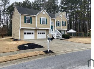 3401 Lochness Ln, Powder Springs, GA 30127