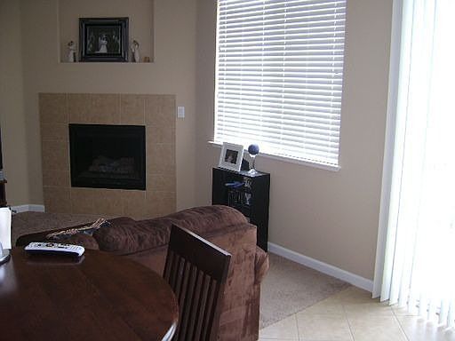 4th image of 462 Tilden Cir
