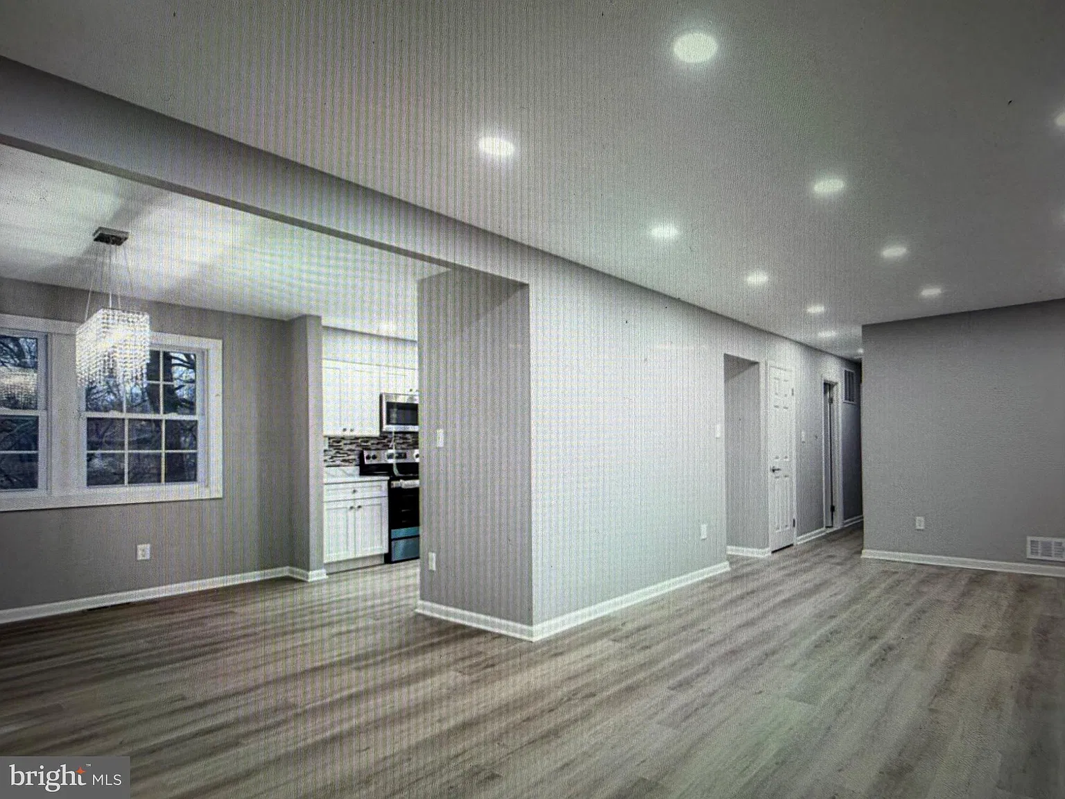 4 bed, 3.0 bath, 2255 sqft, $3,000 — Photo 2